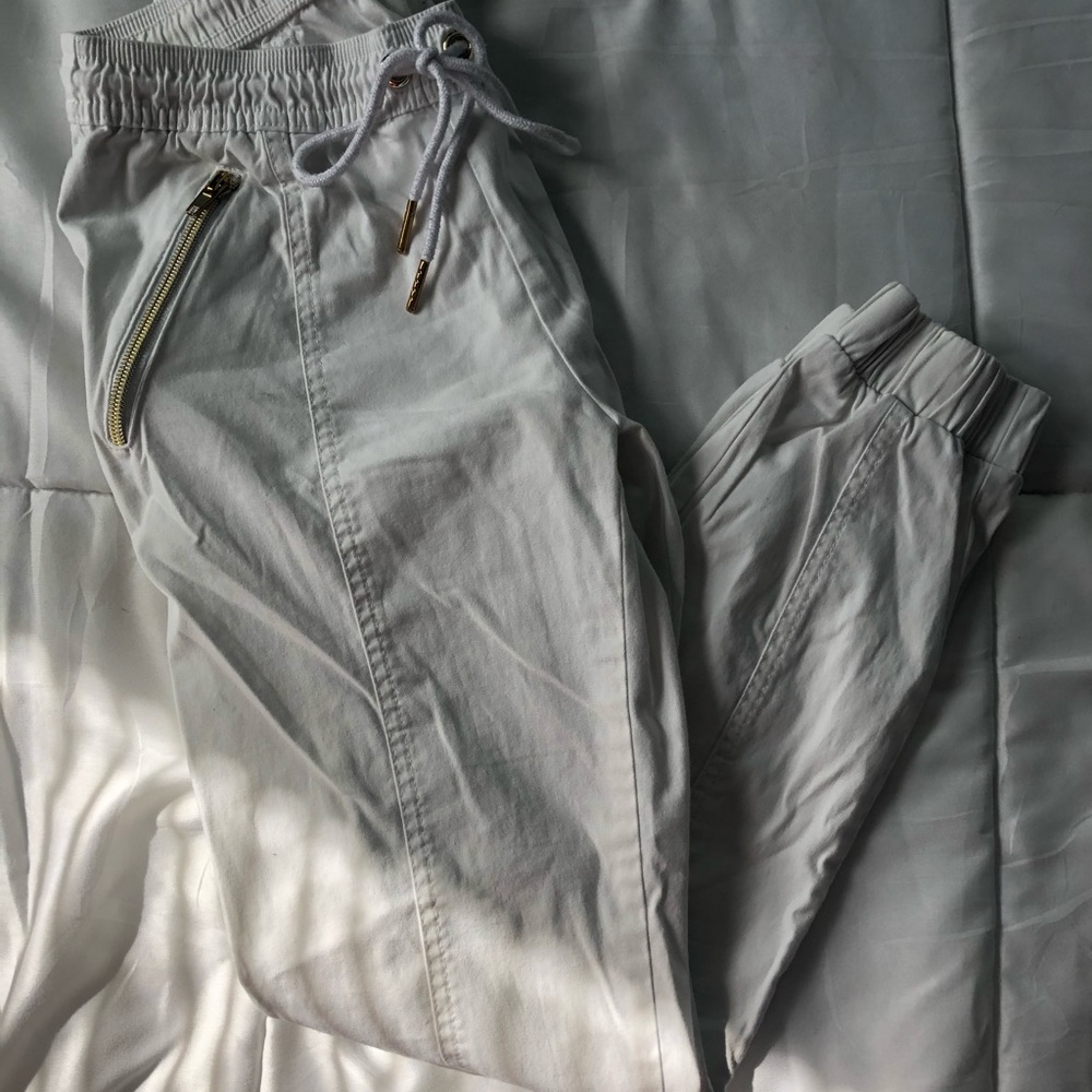 Jaanuu Joggers